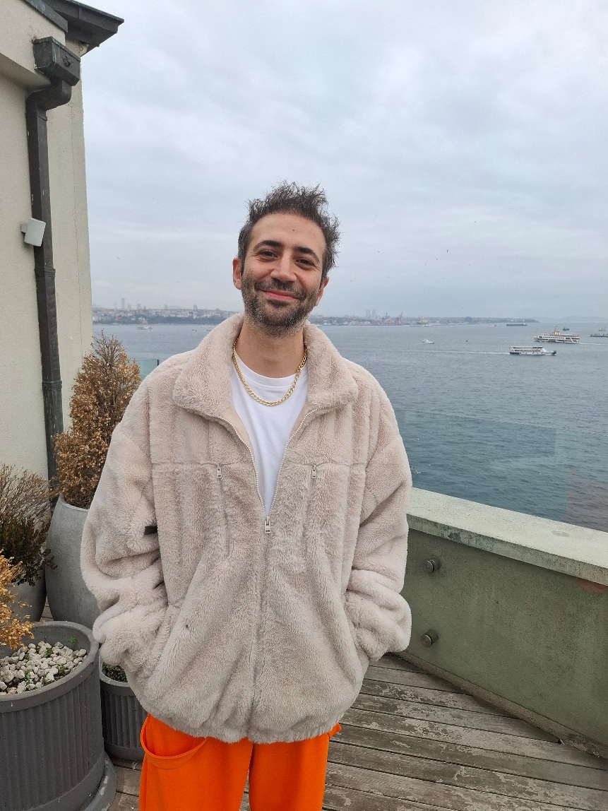 Sarp Bozkurt'a Uluslararası En İyi Erkek Oyuncu Ödülü