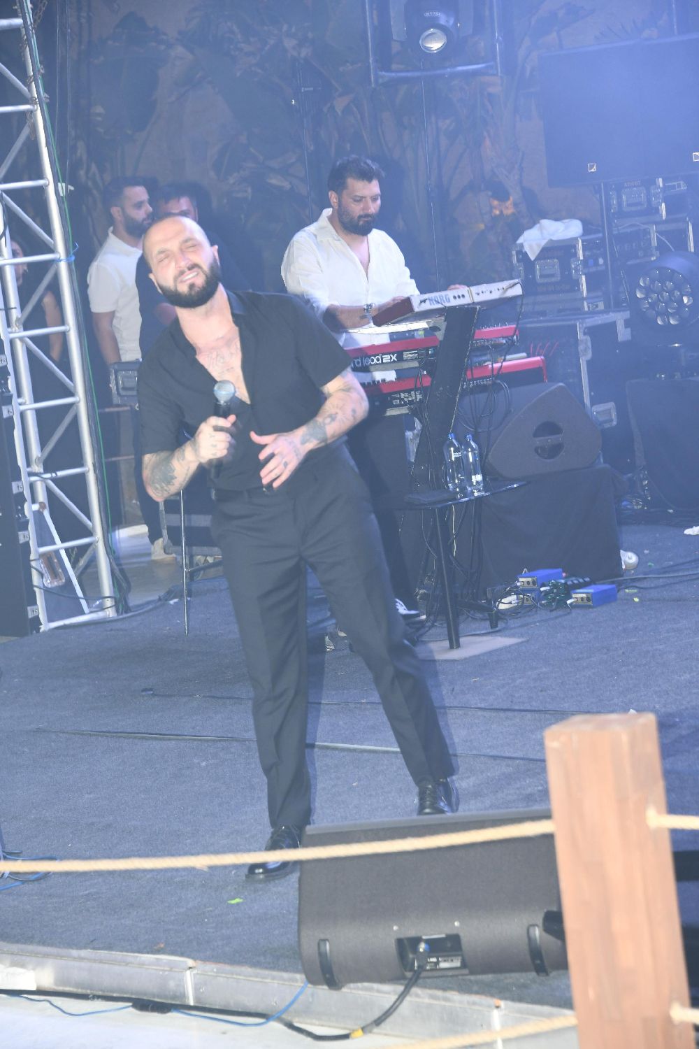 Berkay'dan gönderme: Artık herkes şarkı söylüyor