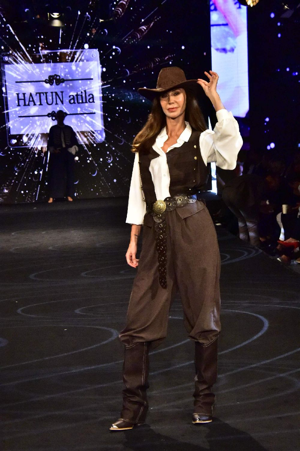 Merter’de moda şöleni başladı