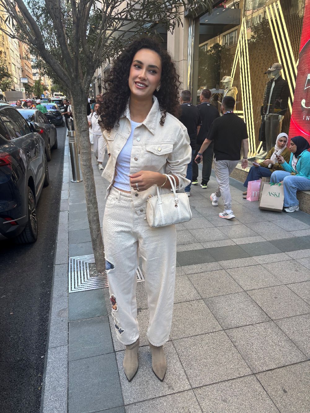 Miss Turkey güzeli Sıla Saraydemir oyunculuk eğitimi almaya başladı