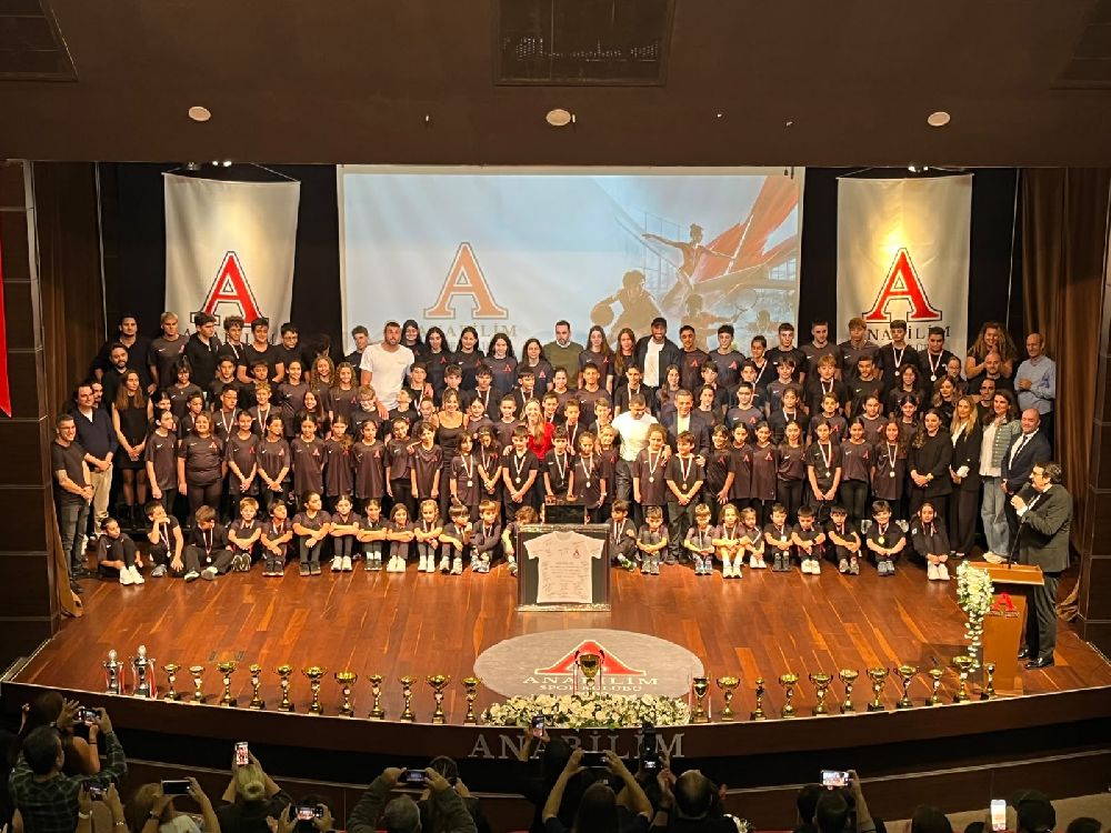 Anabilim Spor Kulübü yeni sezonu yıldızlarla açtı