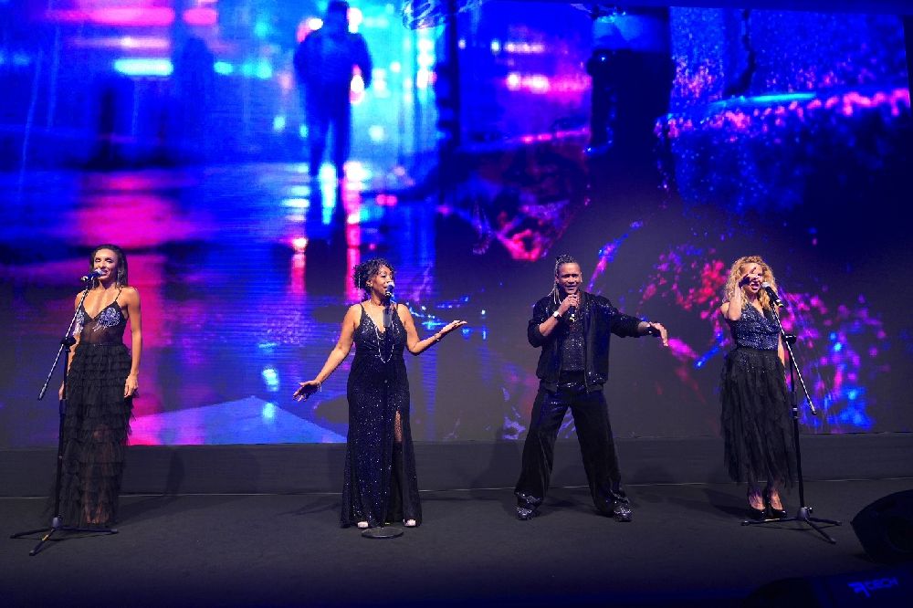 Boney M, İstanbul’da gala gecesini coşturdu!