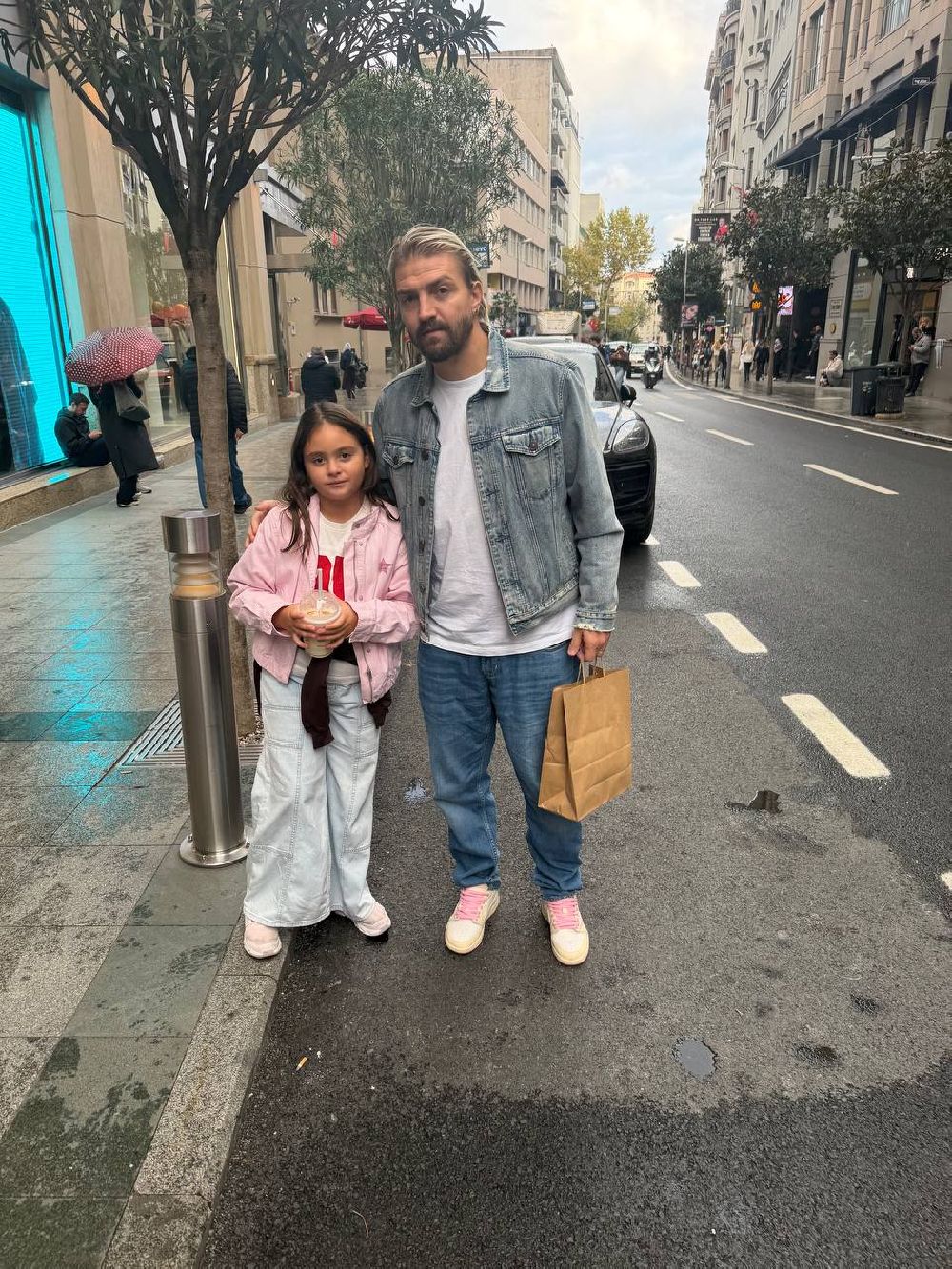 Caner Erkin'in kızı Mihran Ela ile alışveriş turu