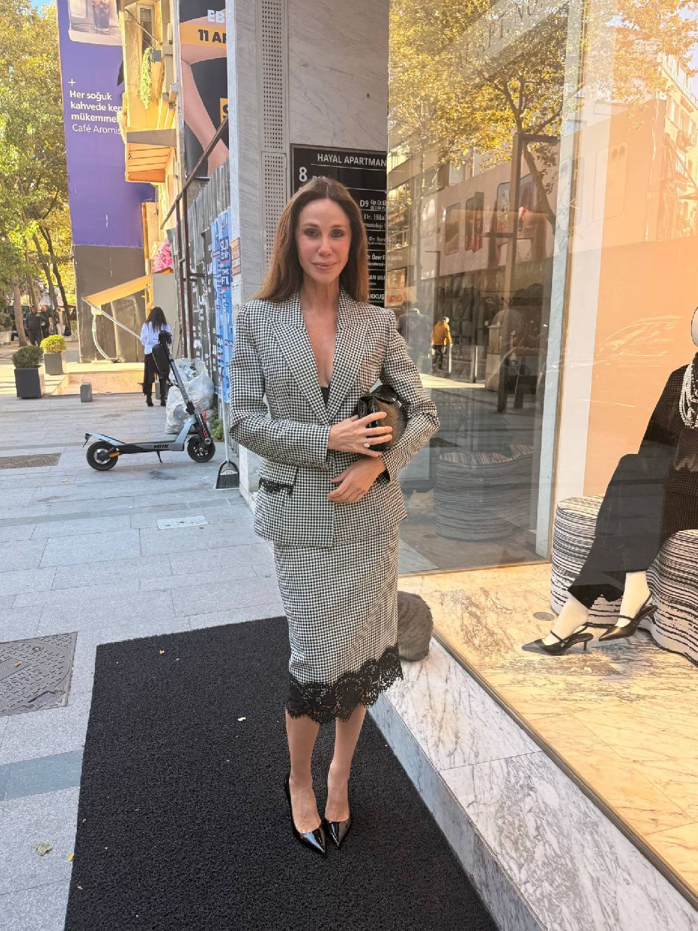 Demet Şener çok konuşulan 8 bin euroluk çantası hakkında konuştu