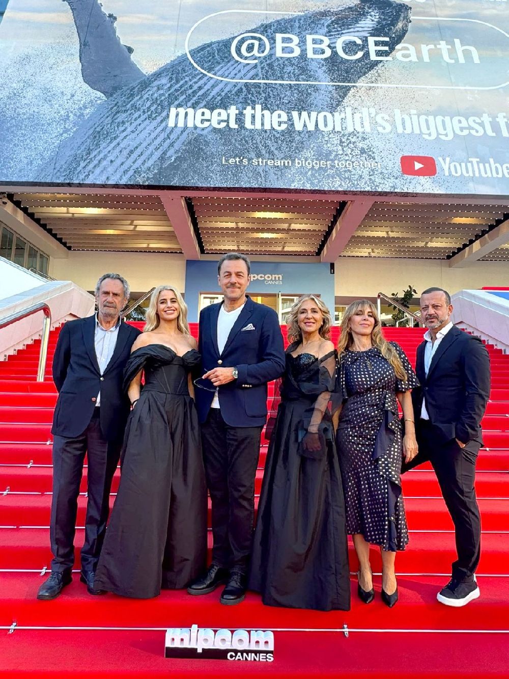 Konu Komşu'nun Cannes çıkarması