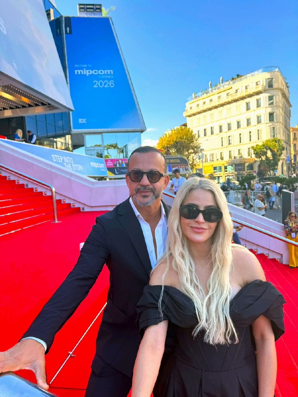 Konu Komşu'nun Cannes çıkarması