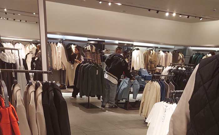 Erkek Arkadaşıyla Görüntülendi! Aşk Açıklaması...