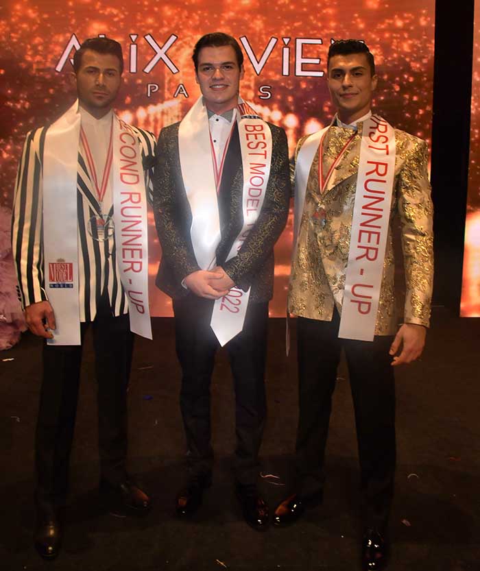 Best Model Türkiye&#039;ye Damga Vuran Kavga!