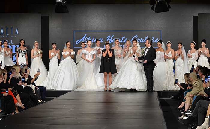 Podyumda Gözyaşlarına Hakim Olamadı!