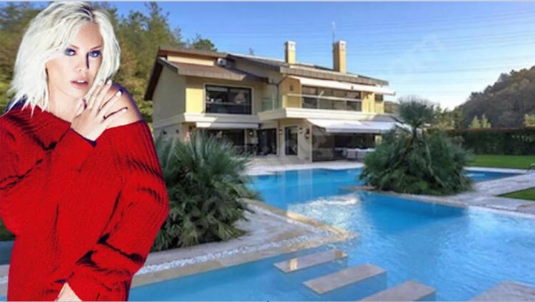 Ajda Pekkan, &#039;Deprem Fırsatçılığı&#039; Haberlerine Sitem Etti! Dava Açıyor