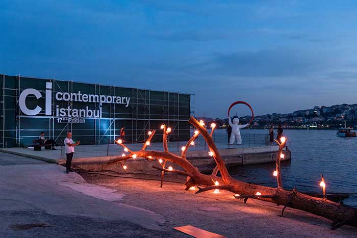 Contemporary İstanbul’a yoğun ilgi! Sanatseverler akın etti