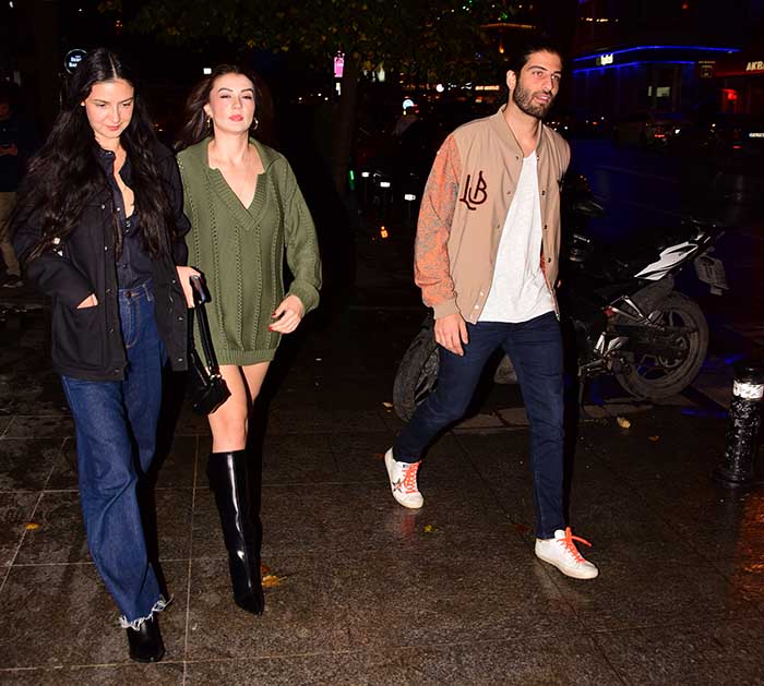 Burcu Özberk Bakın Kiminle Görüntülendi!