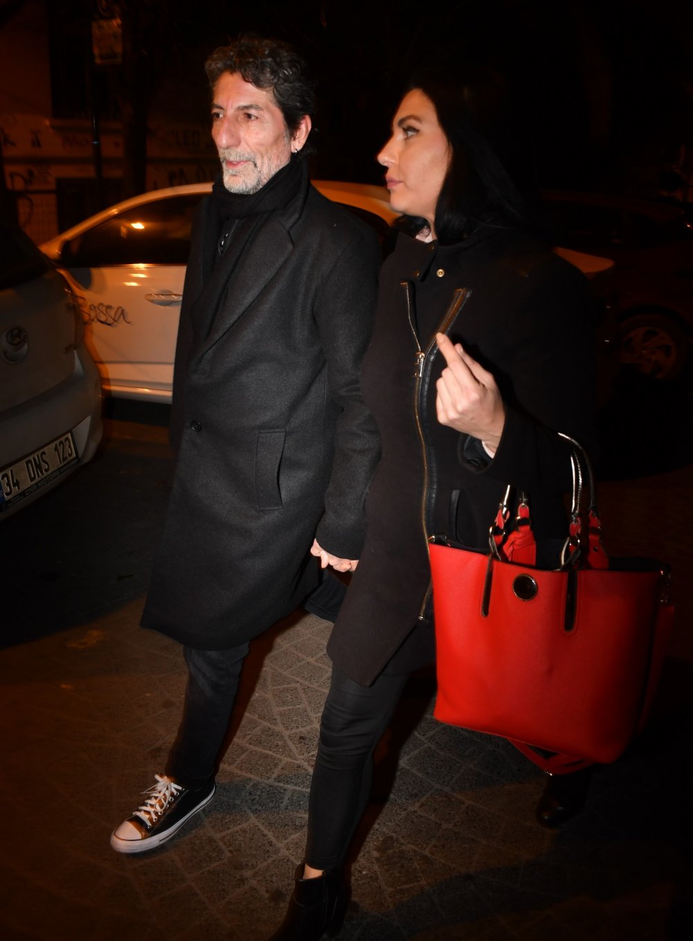 Sevgilisiyle Poz Verdi