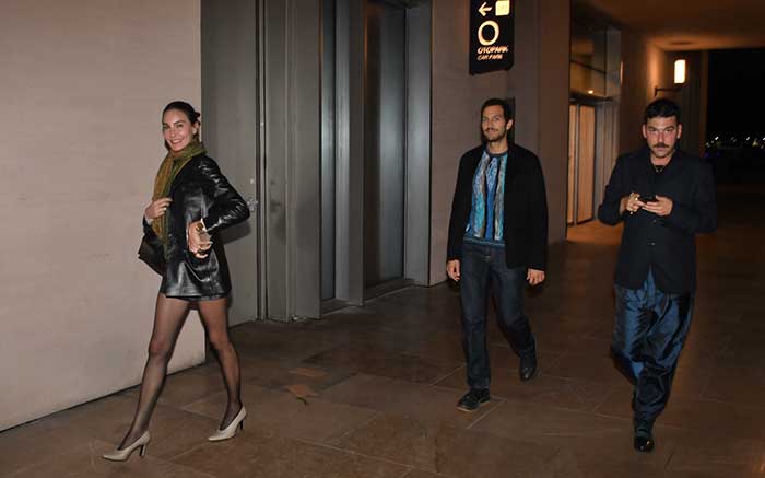 Erkek Arkadaşlarıyla Felekten Bir Gece Çaldı!