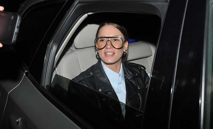 Serenay Sarıkaya&#39;dan Ayrılık Açıklaması