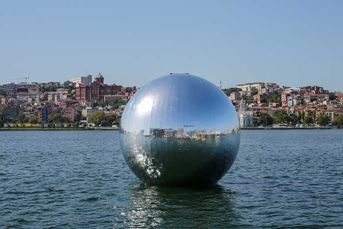 Contemporary İstanbul’a yoğun ilgi! Sanatseverler akın etti