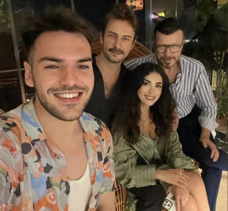 Eski Aşıklar Barıştı! İşte İlk Kare...