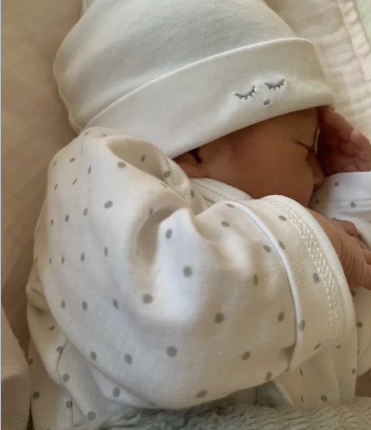 Amine Gülşe-Mesut Özil Çiftinden Müjdeli Haber