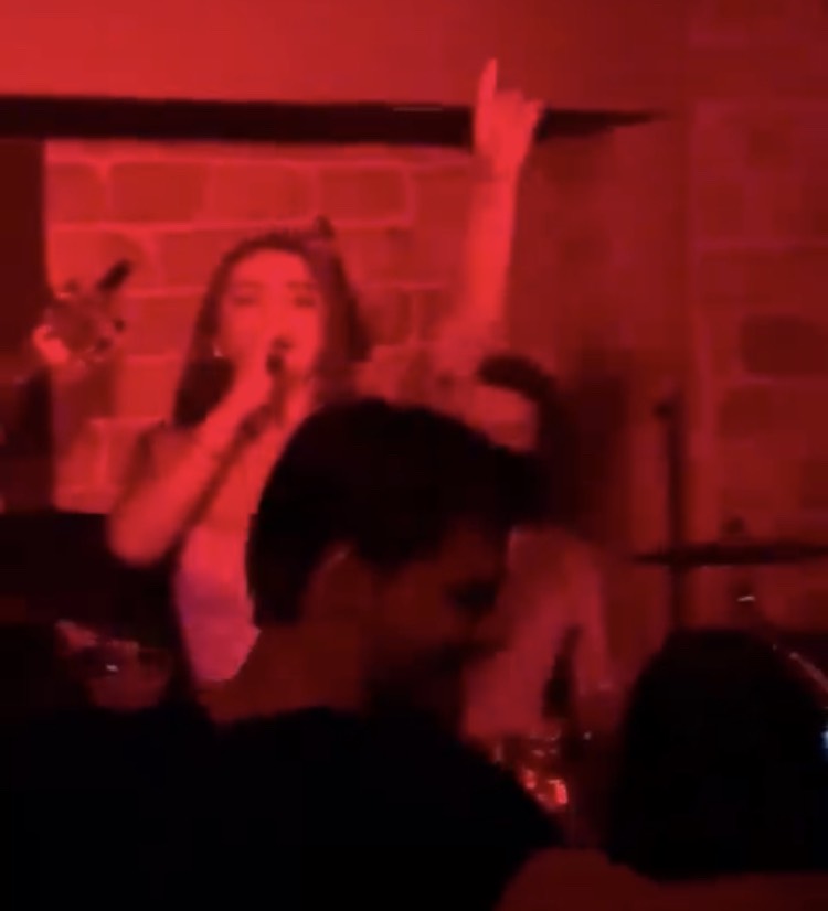 Eski Aşkına Geri Döndü! İşte İlk Kare...