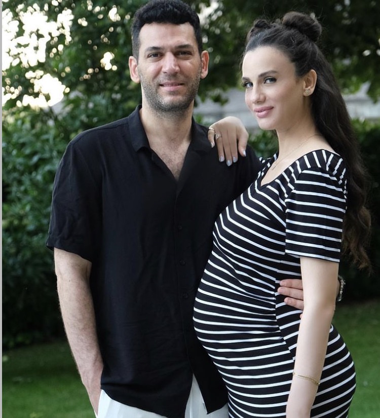 Doğum Sonrası İlk Fotoğraf Geldi!