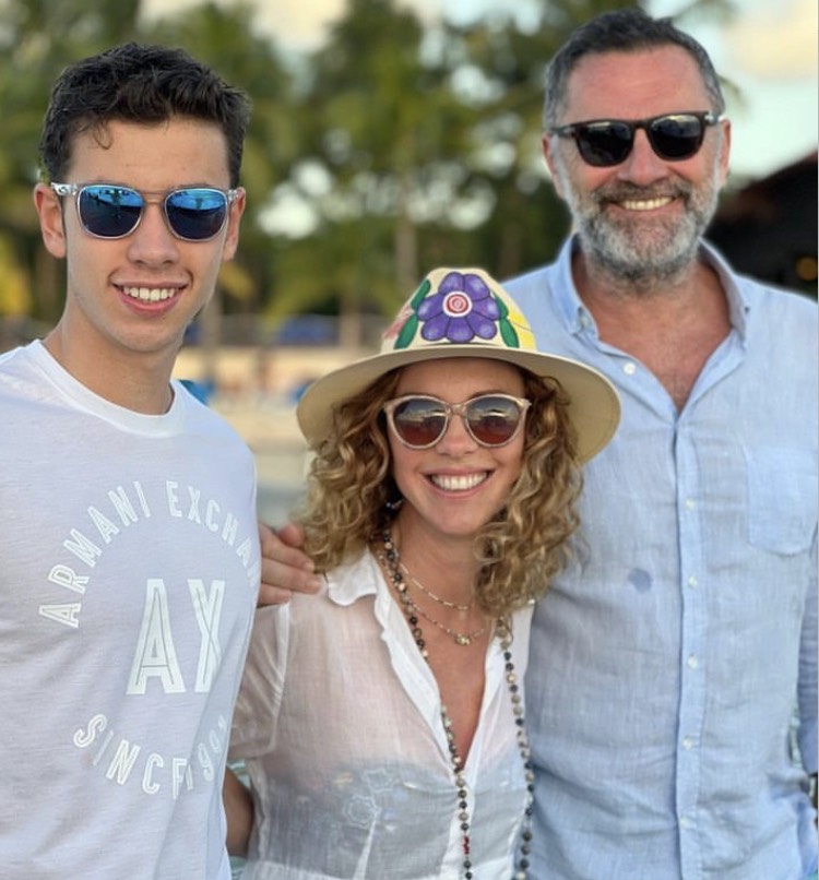 Oğlu Ortaya Çıktı! Görenler Şaştı Kaldı