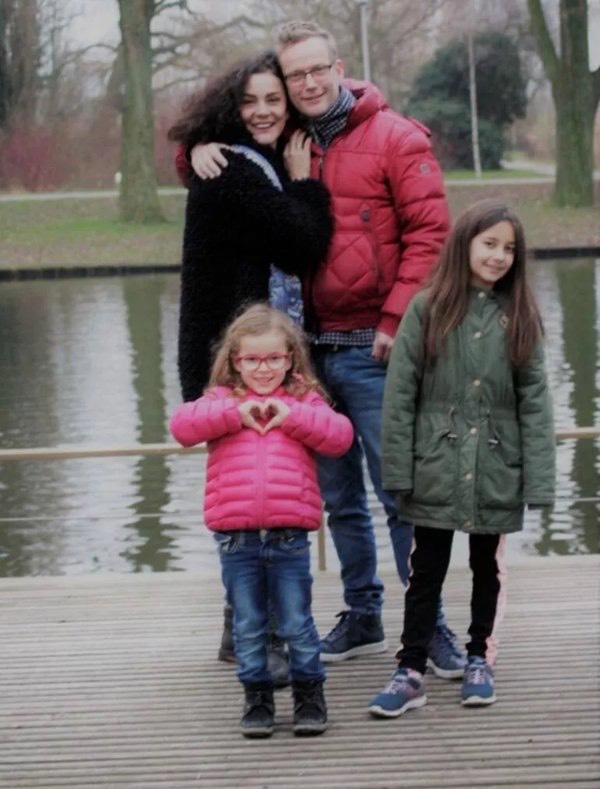 Ünlü Manken Sinem Üretmen&#039;in Ölüm Nedeni Şoke Etti!