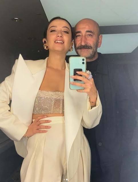 Şarkıcı Melike Şahin Evli Çıktı! İşte Eşi...