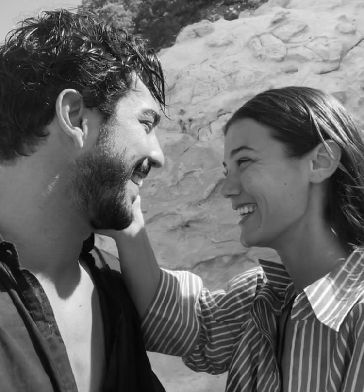 Aşka Geldiler! Özel Anlarını Paylaştı