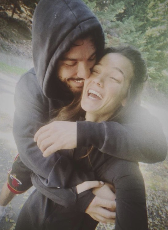 Aşka Geldiler! Özel Anlarını Paylaştı