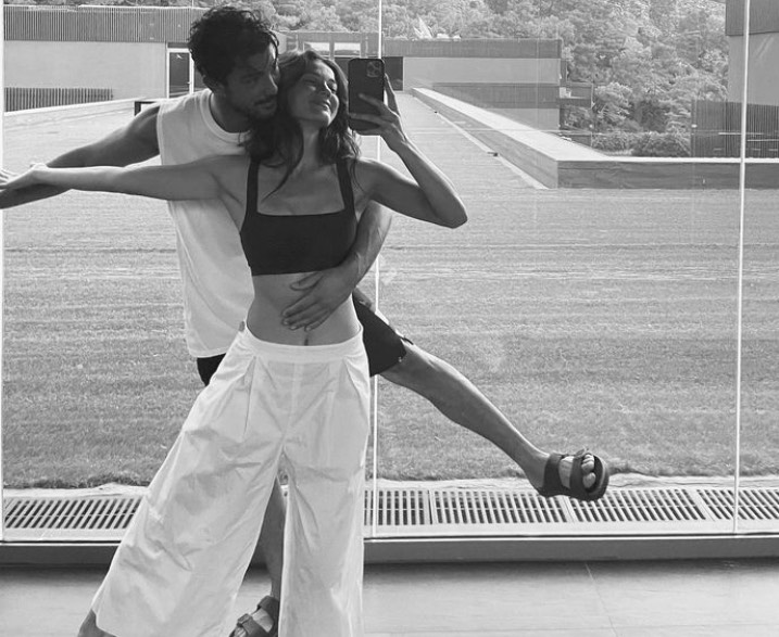 Aşka Geldiler! Özel Anlarını Paylaştı