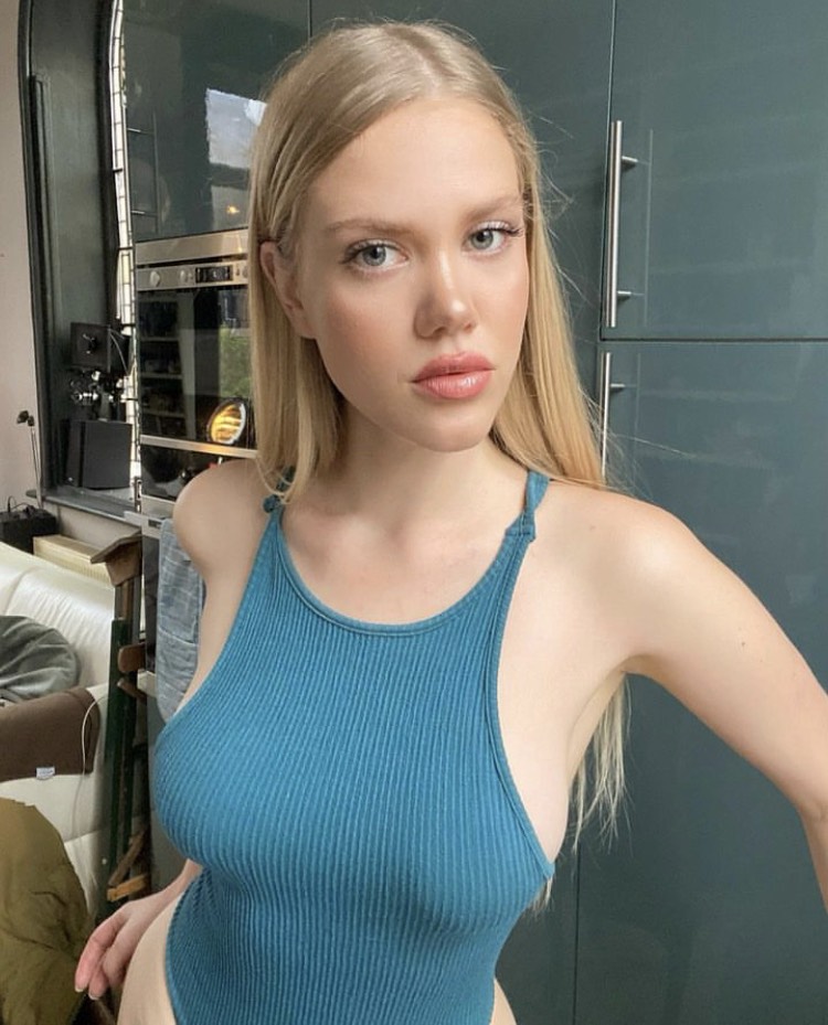 Serel Yereli&#039;nin Pozları Olay Oldu!