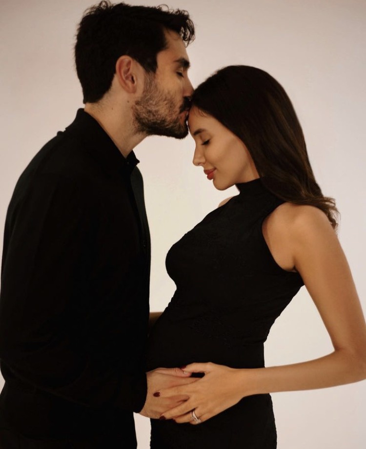 Bebek Beklediklerini Duyurdular