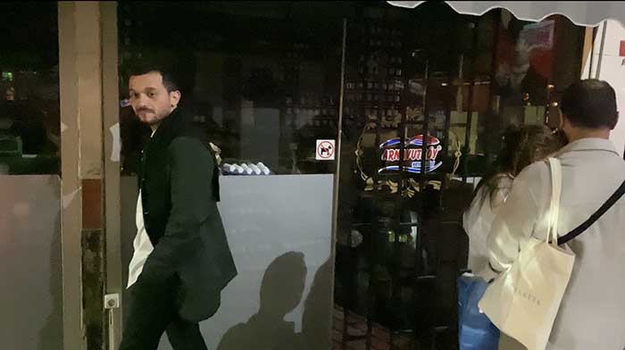 Ünlü Oyuncu Erkek Arkadaşıyla Görüntülendi