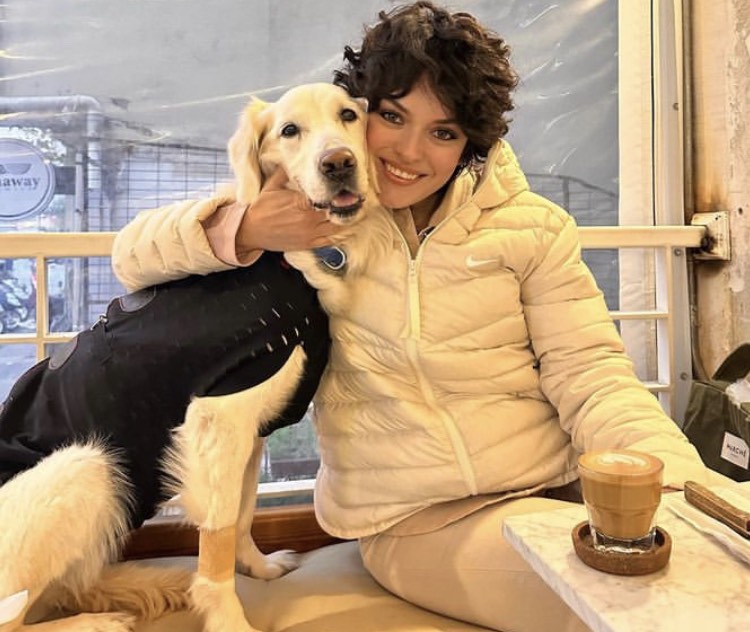 Hilal Altınbilek göğüslerine silikon mu taktırdı?