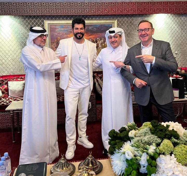 Tuba Ünsal&#039;dan Burak Özçivit&#039;e Ağır Gönderme