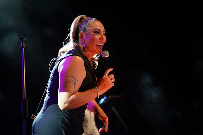 &#39;Sürprizlerim bitmez&#39; diyerek duyurdu