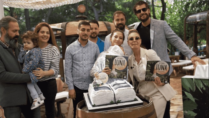 Ünlü Oyuncu Özge Özder Öyle Bir Şey Yaptı Ki...