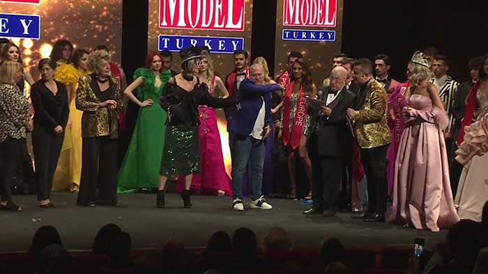 Best Model Türkiye&#039;ye Damga Vuran Kavga!