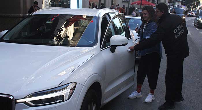 Nisa Bölükbaşı ve Ogeday Girişken Aşka Geldi