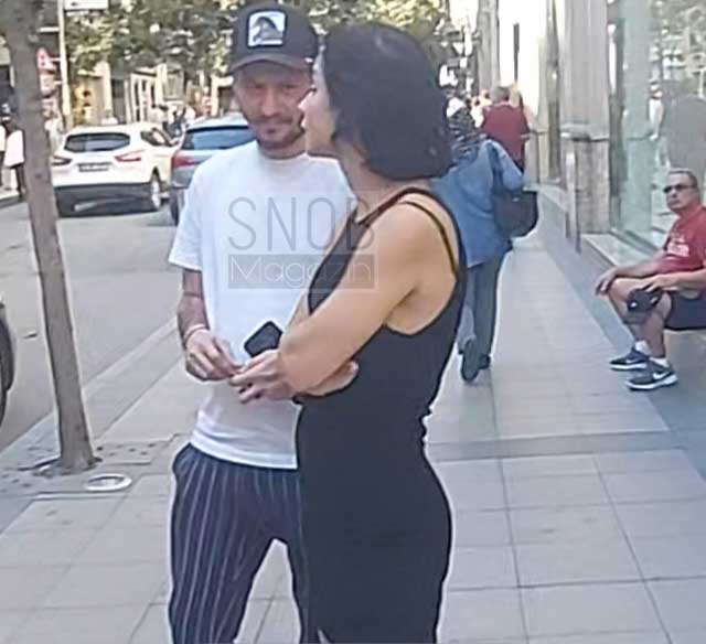 Sevgilisiyle Sokak Ortasında Tartıştı!