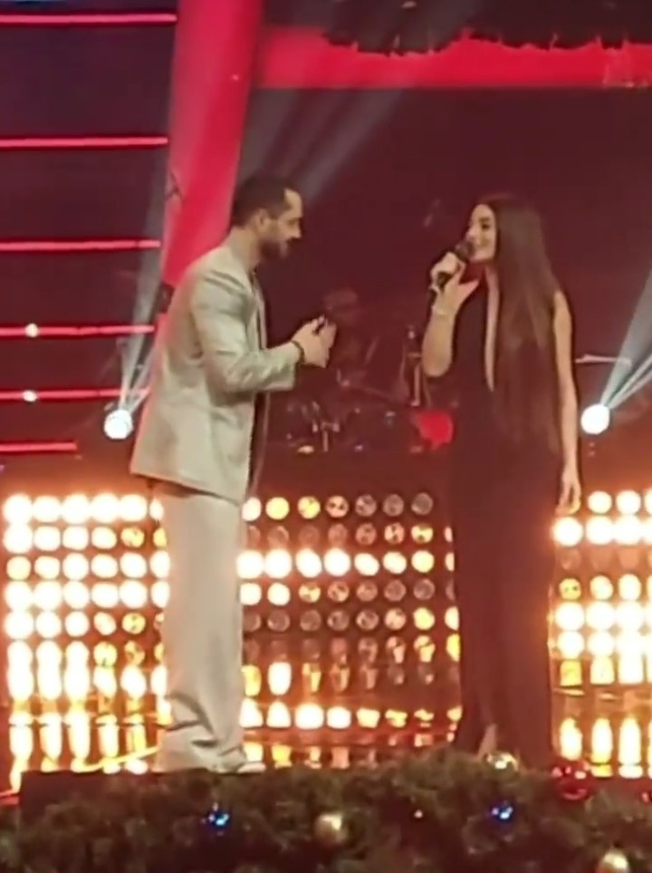 Ayça Ayşin Turan ile Murat Boz&#039;un Romantik Anları