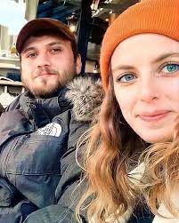 Bige Önal&#039;dan Ayrıldığı Eski Sevgilisi Aras Bulut İynemli&#039;ye Göndermeli Mesaj