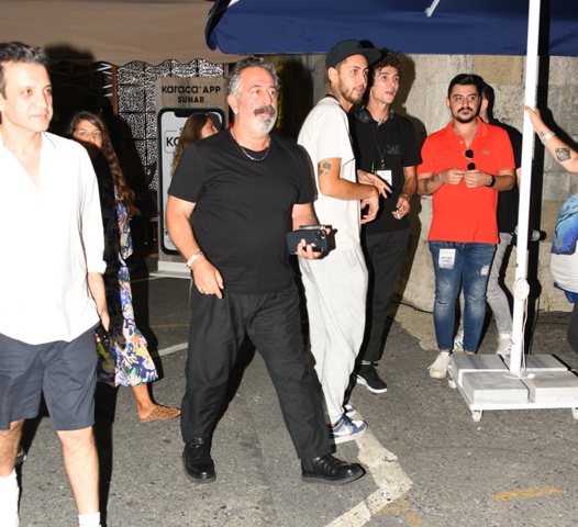 Melike Şahin'in, Harbiye Açıkhava konserine ünlü yağdı!