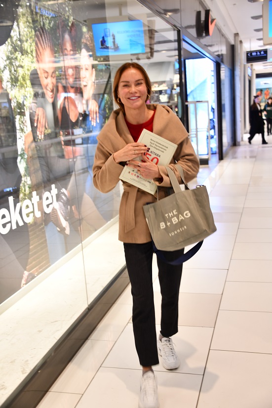 Ünlü Modelden Makyaj Açıklaması