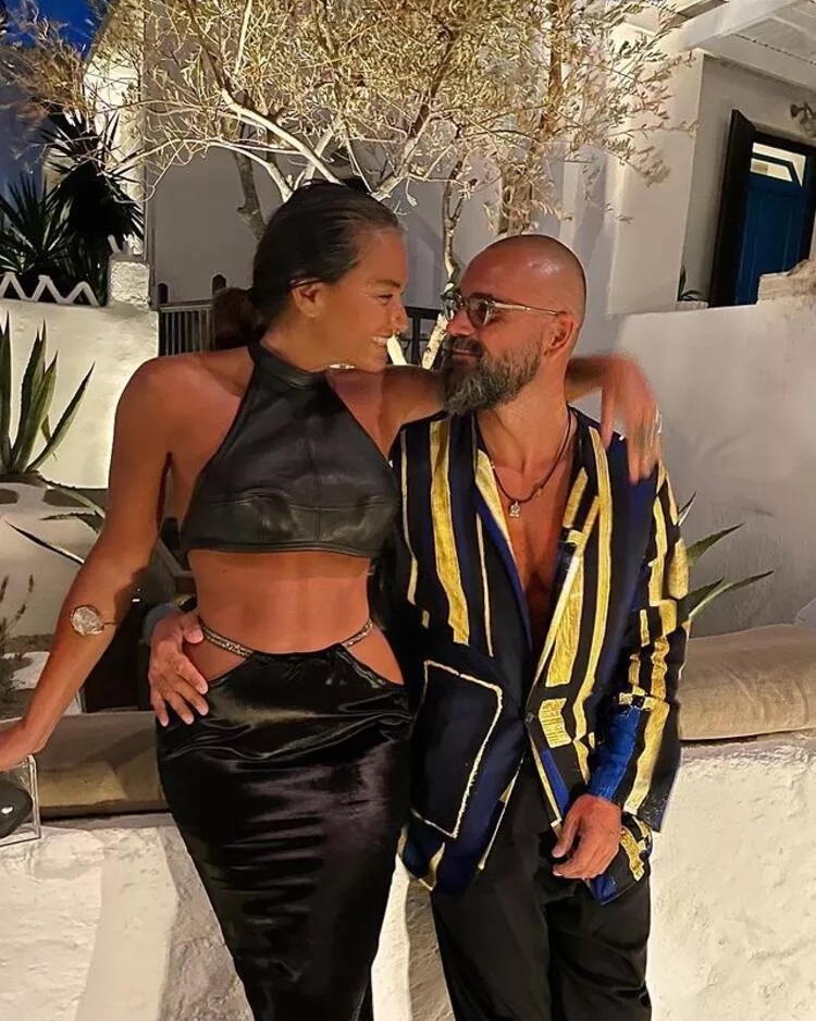 Evlenmeleri Beklenen Ünlü Çift Ayrıldı