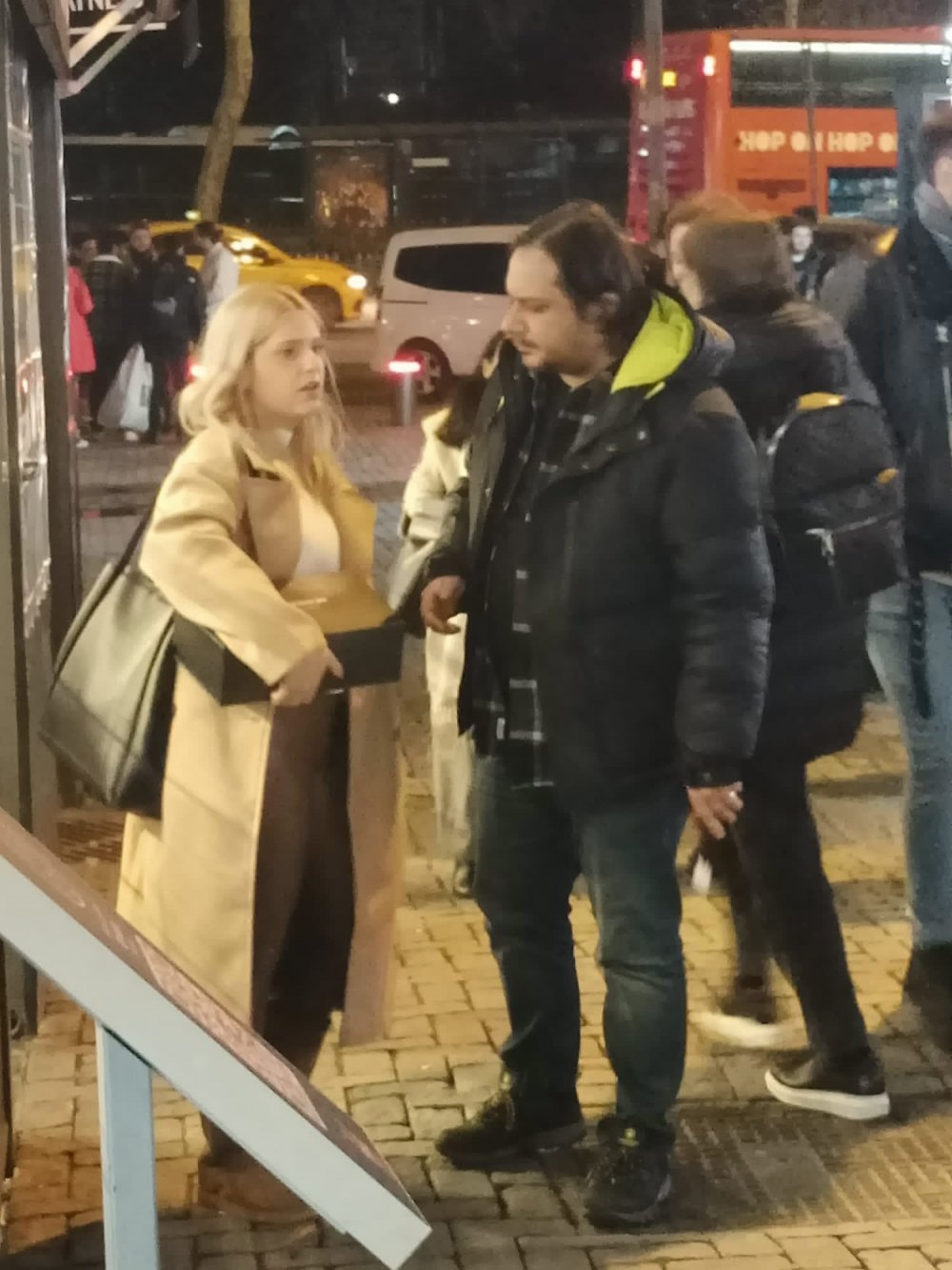 Ünlü Yazar Emrah Serbes Yıllar Sonra Görüntülendi