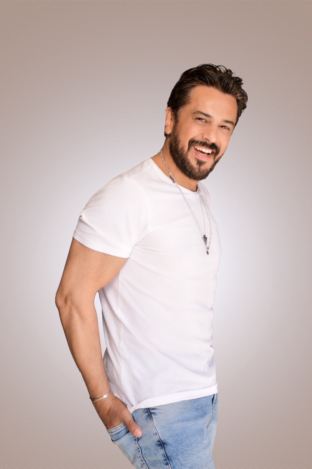 Yalı Çapkını&#039;nın Orhan&#039;ı Emre Altuğ Bakın Ne Yaptı!