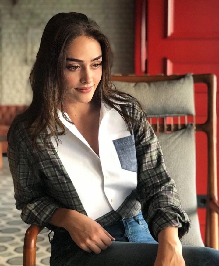 Esra Bilgiç&#039;in Yeni Dizisindeki Partneri Belli Oldu