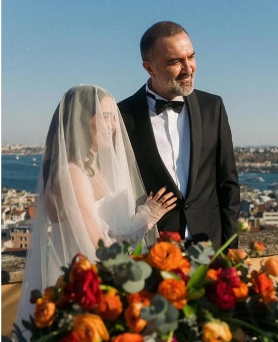 Ünlü Oyuncu Funda Eryiğit ile Berkun Oya Evlendi