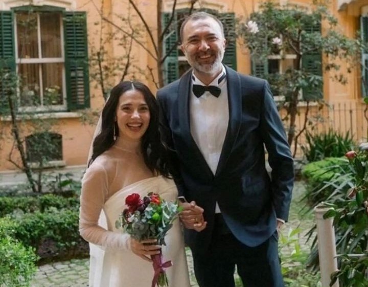 Ünlü Oyuncu Funda Eryiğit ile Berkun Oya Evlendi